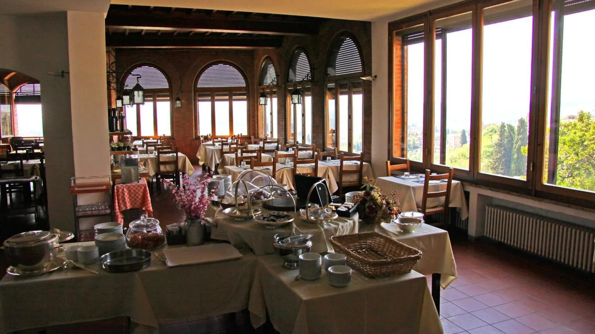 Hotel La Cisterna San Gimignano