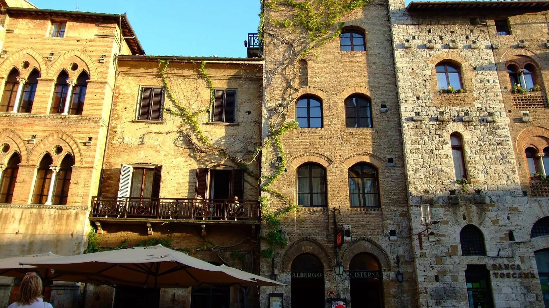 Hotel La Cisterna San Gimignano 3*,  Italia