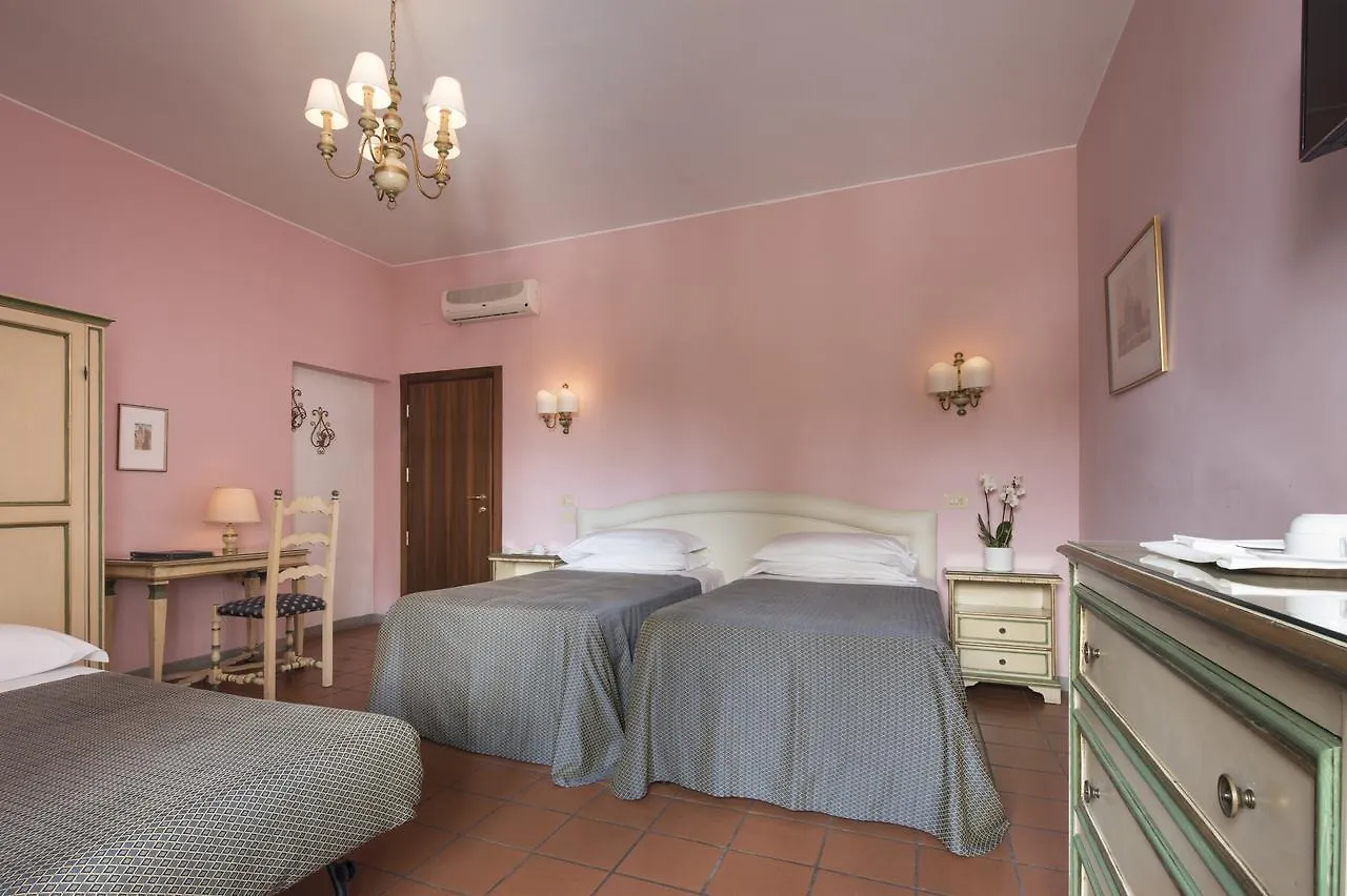 Hotel La Cisterna San Gimignano