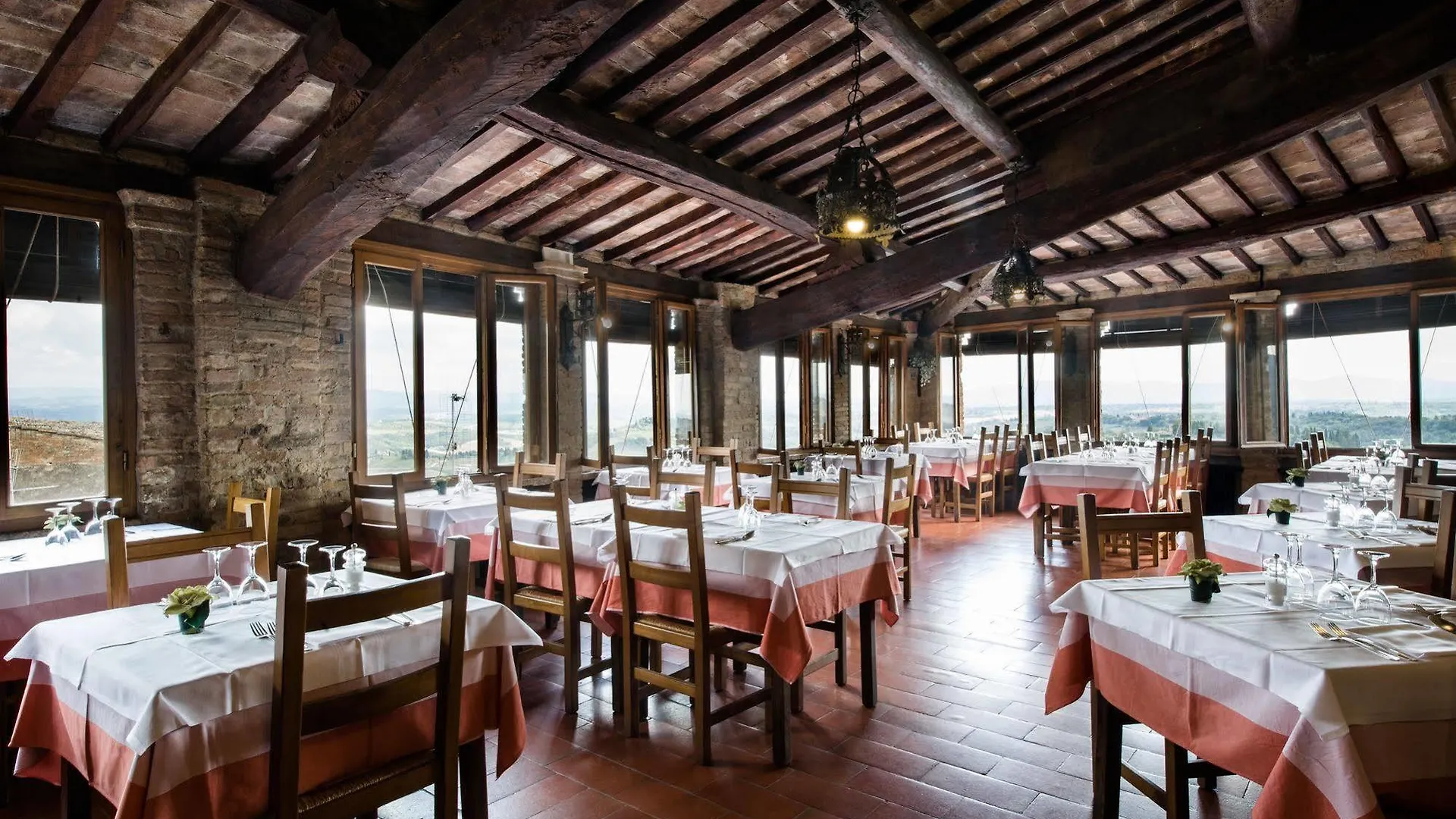 Hotel La Cisterna San Gimignano