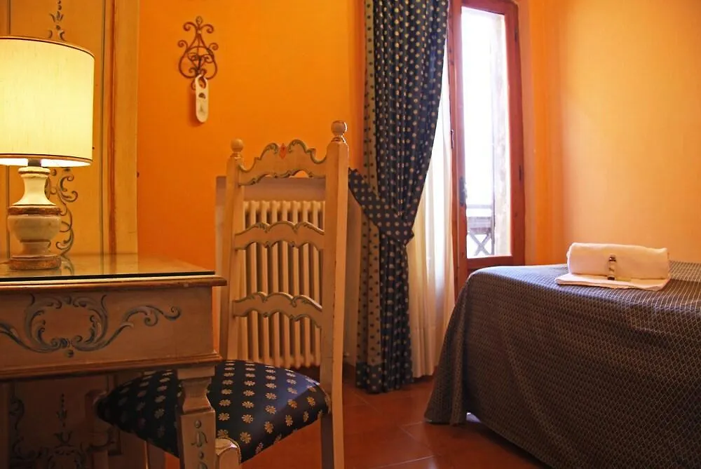 Hotel La Cisterna San Gimignano