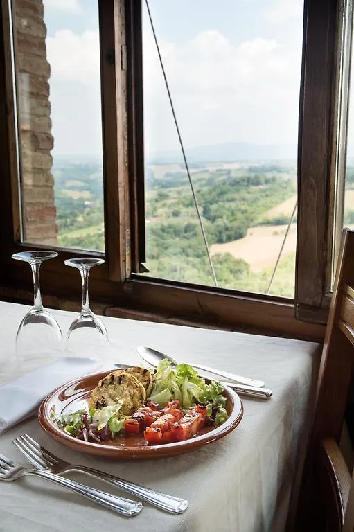 ***  Hotel La Cisterna San Gimignano Italië