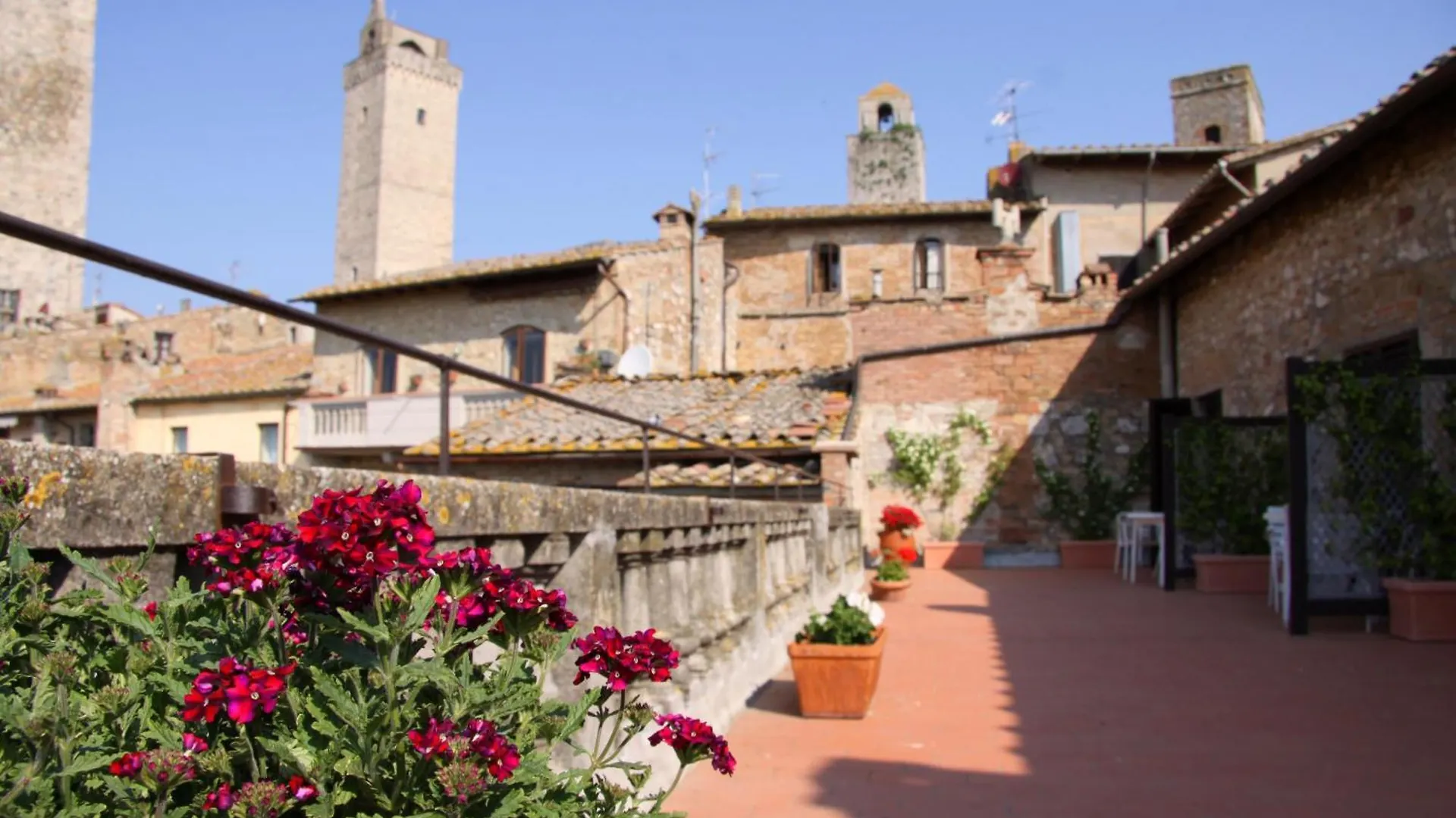 Hotel La Cisterna San Gimignano