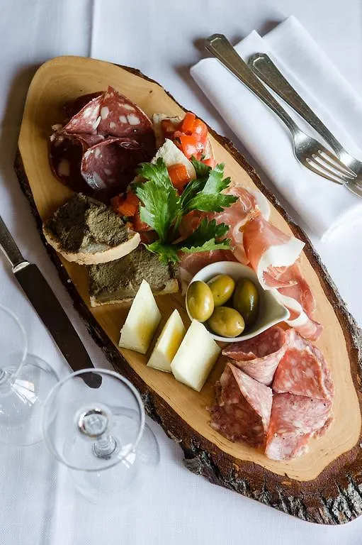 Hotel La Cisterna San Gimignano 3*,