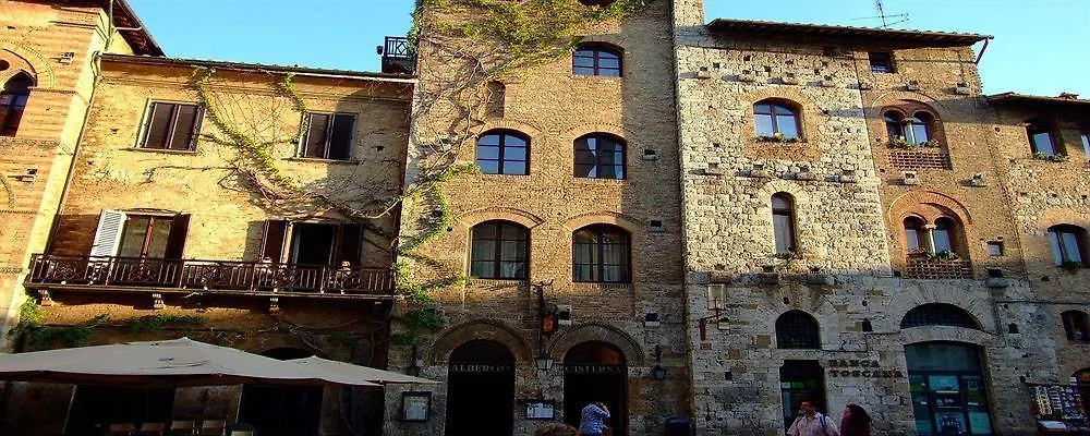 Hotel La Cisterna San Gimignano