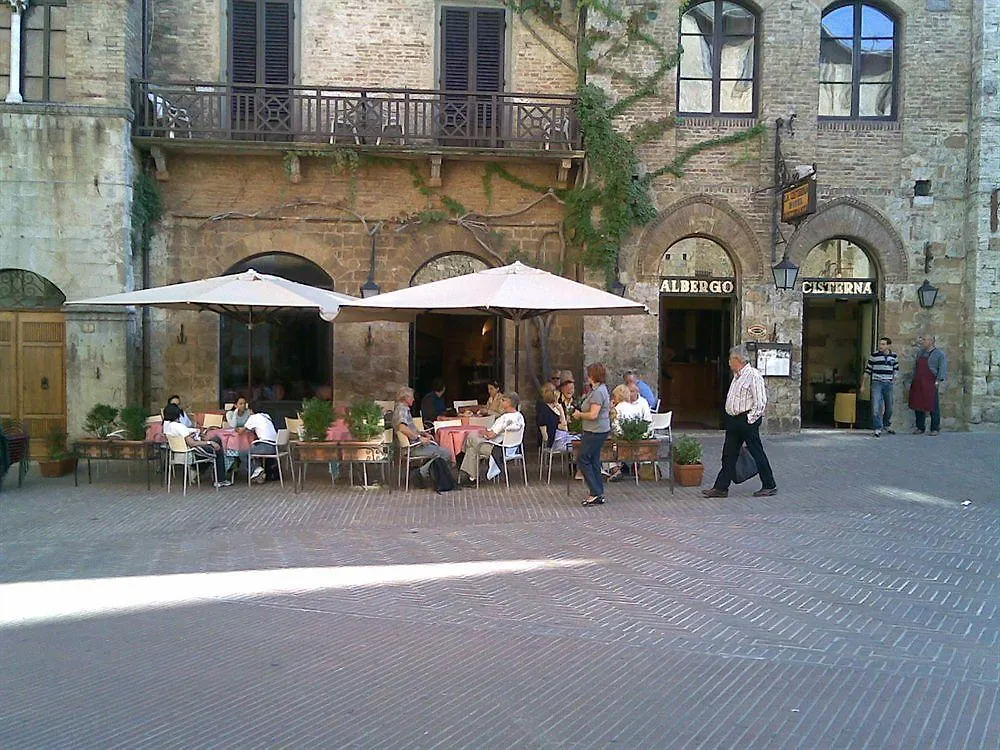 Hotel La Cisterna San Gimignano Italië