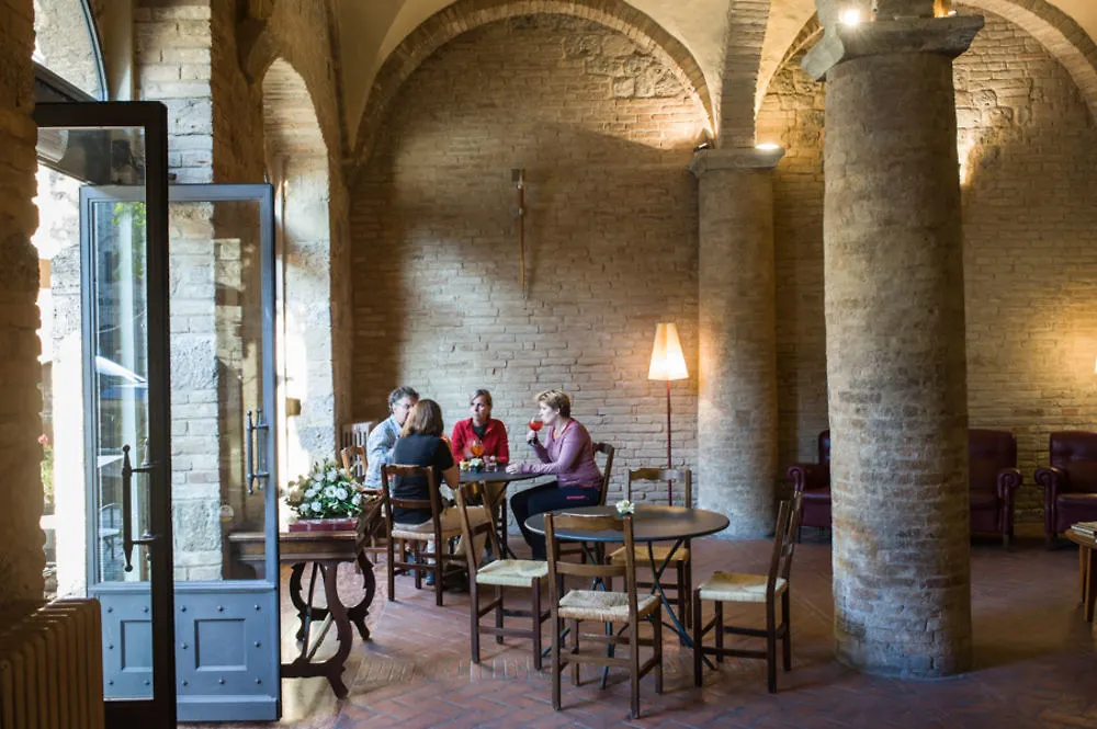 Hotel La Cisterna San Gimignano 3*,  Italië