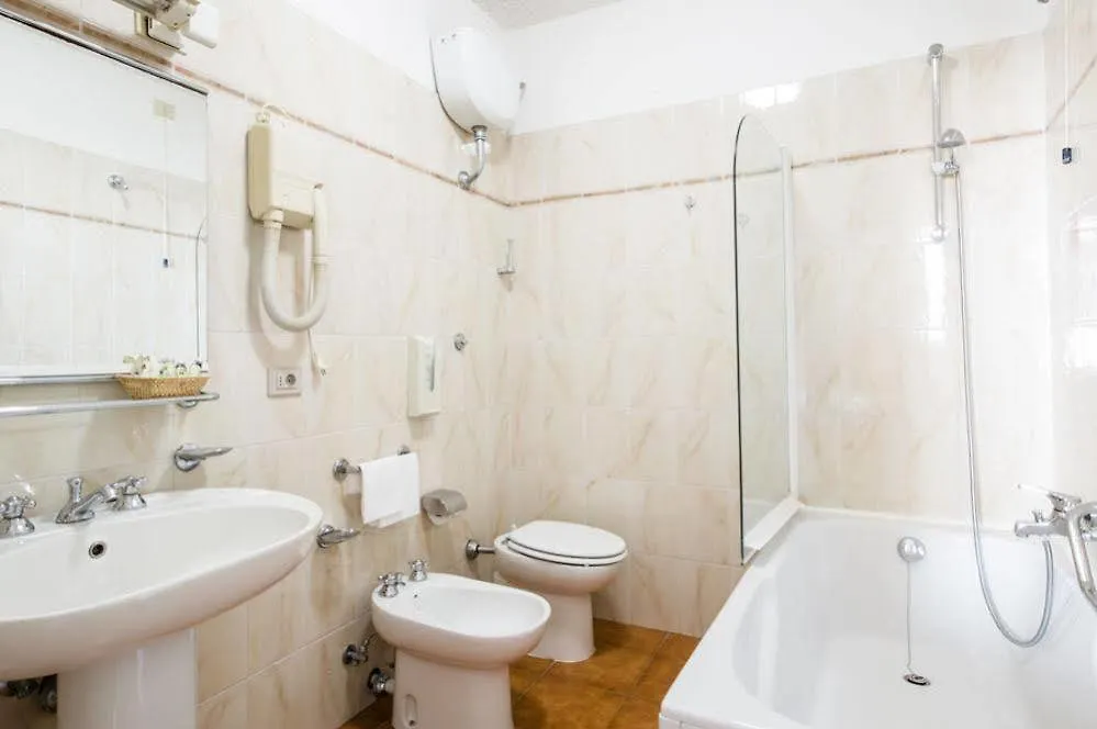 Hotel La Cisterna San Gimignano