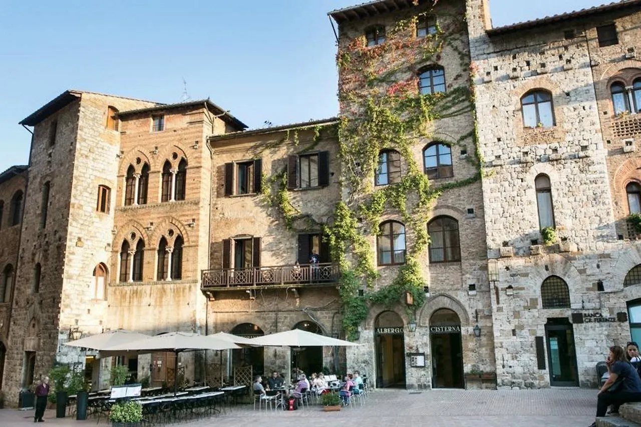 Hotel La Cisterna San Gimignano