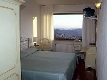 Hotel La Cisterna San Gimignano